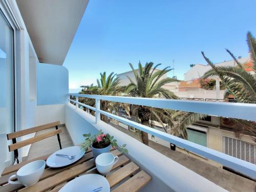 Apartamento con vistas laterales al mar del hotel La Hoya 29. Foto 2