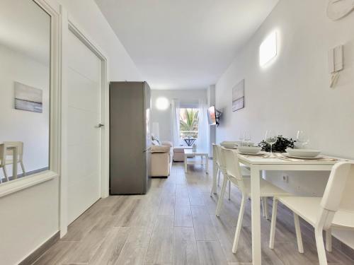 Apartamento con vistas laterales al mar del hotel La Hoya 29. Foto 16