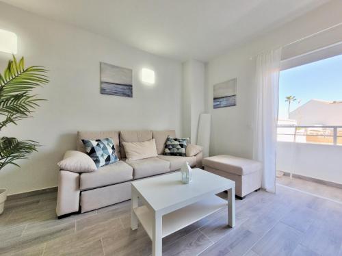 Apartamento con vistas laterales al mar del hotel La Hoya 29. Foto 23