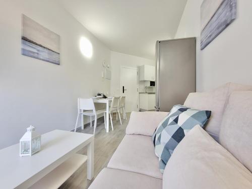 Apartamento con vistas laterales al mar del hotel La Hoya 29. Foto 26