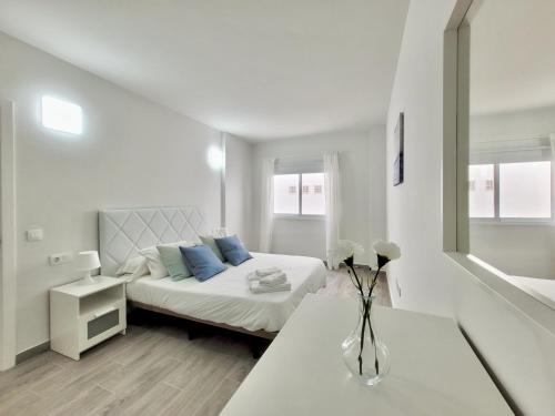 Apartamento con vistas laterales al mar del hotel La Hoya 29. Foto 28