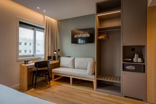 Habitación Triple del hotel Acta The Clover. Foto 5