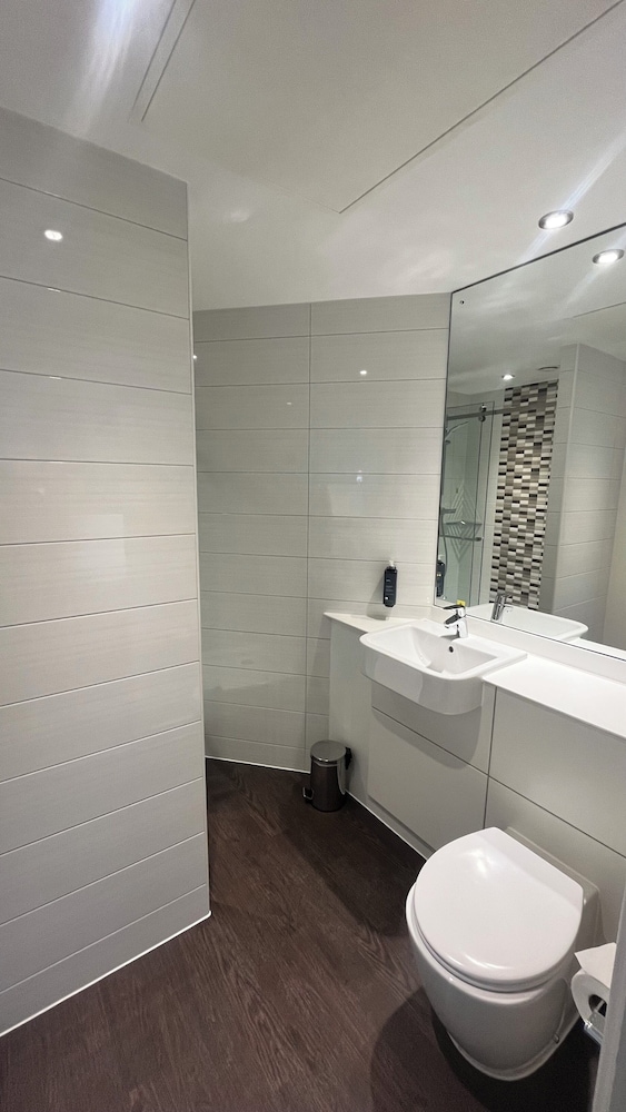 Executive King Room del hotel Maldron Finsbury Park, London. Foto 6