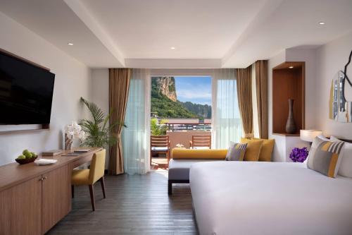 Habitación Superior AVANI del hotel Avani Ao Nang Cliff Krabi Resort. Foto 3