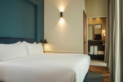 Habitación Deluxe del hotel Mercer Plaza Sevilla 5 Gl. Foto 6