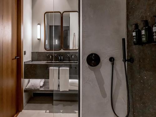 Suite del hotel Mercer Plaza Sevilla 5 Gl. Foto 7