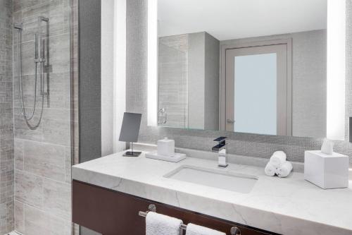 Habitación con vistas al patio - 2 camas grandes del hotel Envue, Autograph Collection. Foto 1