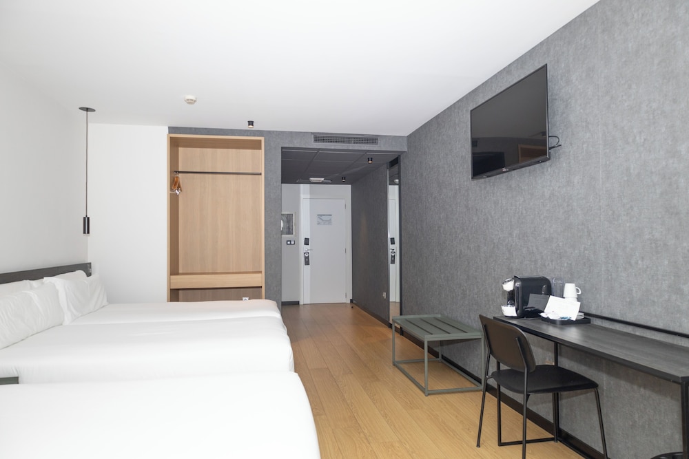 Habitación Triple del hotel Hotel Forum Ceao