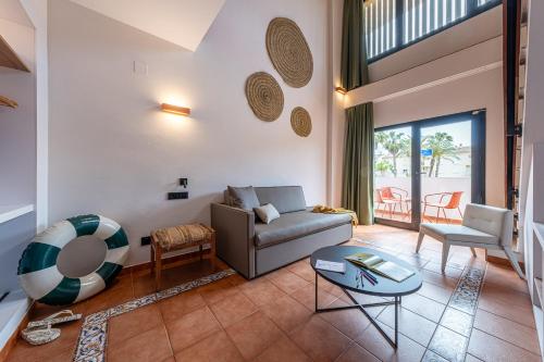Habitación Cuádruple Dúplex del hotel Estival Park Marena. Foto 5