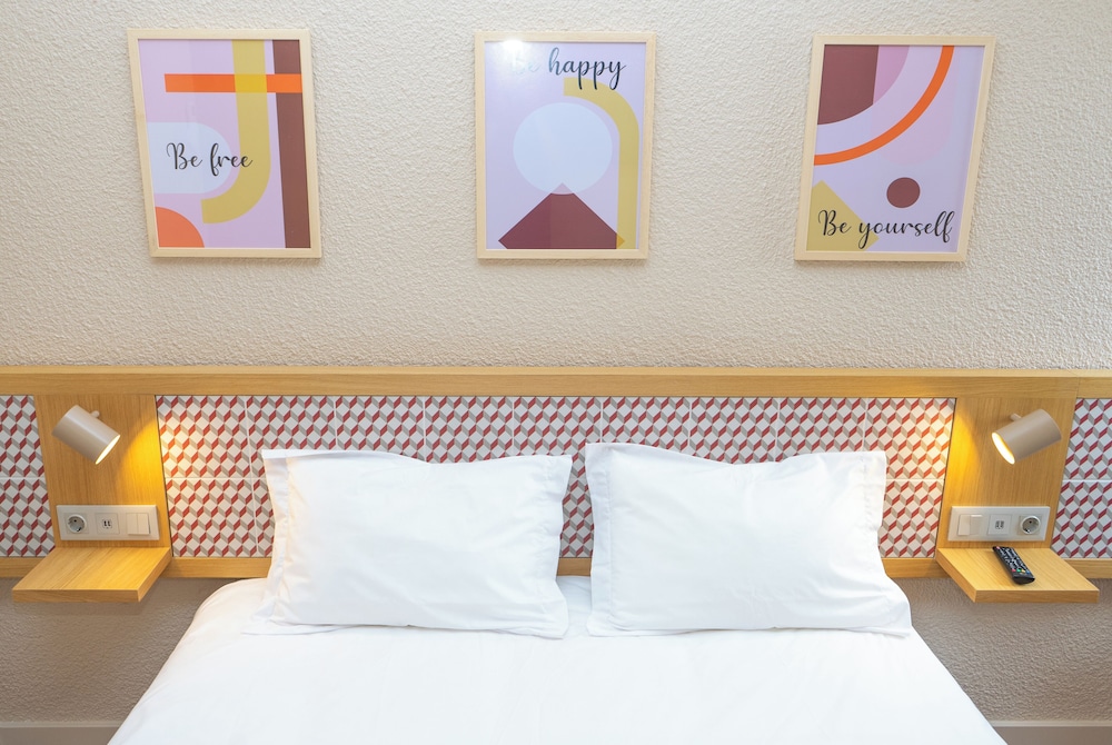 Habitación estándar doble del hotel Flag Lisboa Oeiras. Foto 1