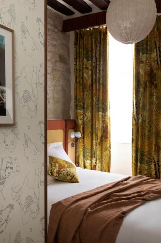Habitación Doble Estándar del hotel Saint André Des Arts. Foto 5
