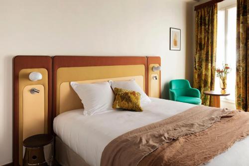 Habitación Doble Deluxe con acceso a la zona de bienestar y a la bañera de hidromasaje bajo petición - 1 o 2 camas del hotel Saint André Des Arts. Foto 6