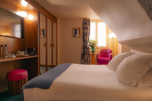 Habitación Doble Deluxe con acceso a la zona de bienestar y a la bañera de hidromasaje bajo petición - 1 o 2 camas del hotel Saint André Des Arts. Foto 8