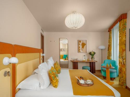 Habitación Doble Executive con acceso a la zona de bienestar y a la bañera de hidromasaje bajo petición - 1 o 2 camas del hotel Saint André Des Arts. Foto 3