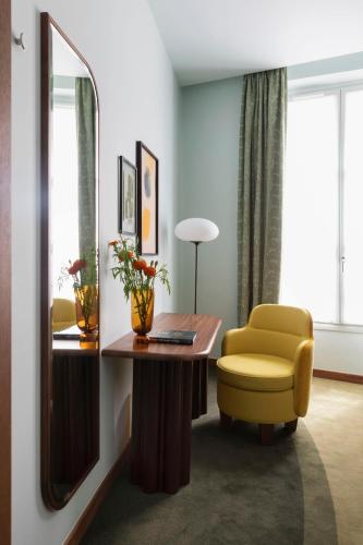Habitación Doble Executive con acceso a la zona de bienestar y a la bañera de hidromasaje bajo petición - 1 o 2 camas del hotel Saint André Des Arts. Foto 4