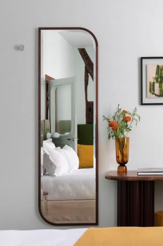 Habitación Doble Executive con acceso a la zona de bienestar y a la bañera de hidromasaje bajo petición - 1 o 2 camas del hotel Saint André Des Arts. Foto 5