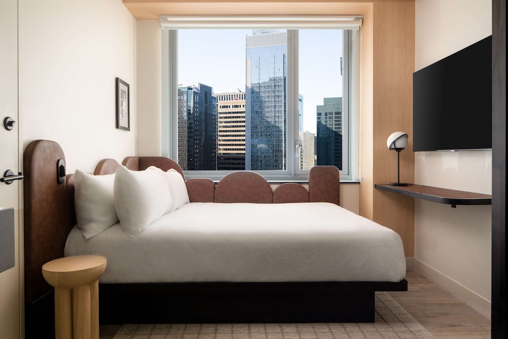 1 Queen Bed Accessible, Roll In Shower, Hearing Impaired del hotel Motto By Hilton New York City Times Square. Foto 5