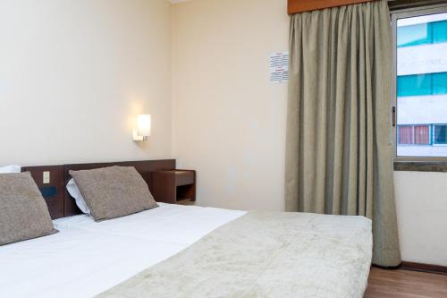 Habitación Doble - 2 camas del hotel Flag Madeira - Ribeira Brava. Foto 1
