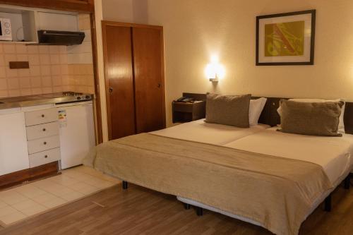 Habitación Doble Superior - 2 camas del hotel Flag Madeira - Ribeira Brava. Foto 4
