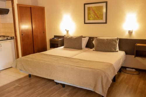 Habitación Doble Superior - 2 camas del hotel Flag Madeira - Ribeira Brava. Foto 9