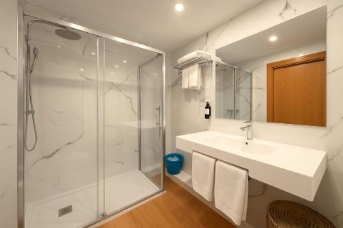 Apartamento de 1 dormitorio con vistas al jardín del hotel Sevilla Palace. Foto 16