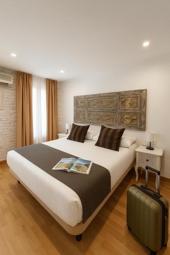Apartamento de 1 dormitorio con vistas al jardín del hotel Sevilla Palace. Foto 15