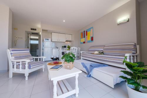 Apartamento 1 habitación Sofá Cama incluido 1 Cama doble kitchenette Normal del hotel Estival Park. Foto 10