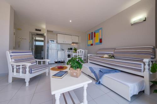 Apartamento 1 habitación Sofá Cama incluido 1 Cama doble kitchenette Normal del hotel Estival Park. Foto 11