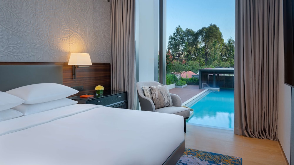 Suite Royal con vistas a la piscina del hotel Hyatt Regency Phnom Penh. Foto 5