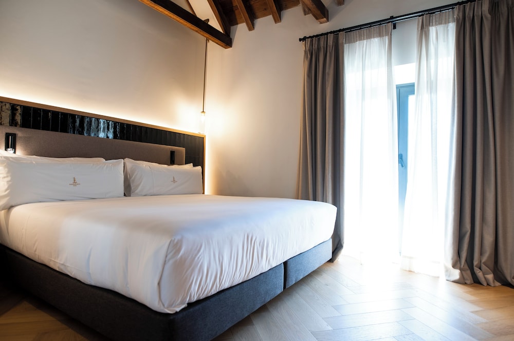 Habitación superior con 1 cama doble o 2 individuales del hotel Legado Magdalena. Foto 11