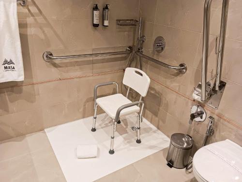 Habitación Doble adaptada para personas con discapacidad - 1 o 2 camas del hotel MASA Wellness and Spa Campo Grande Lisboa. Foto 3