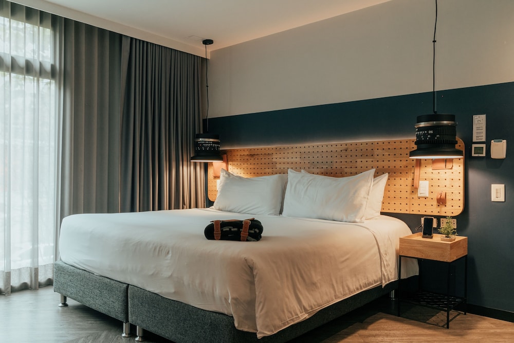 Suite Deluxe (2XL) del hotel The Click Clack Medellin. Foto 1