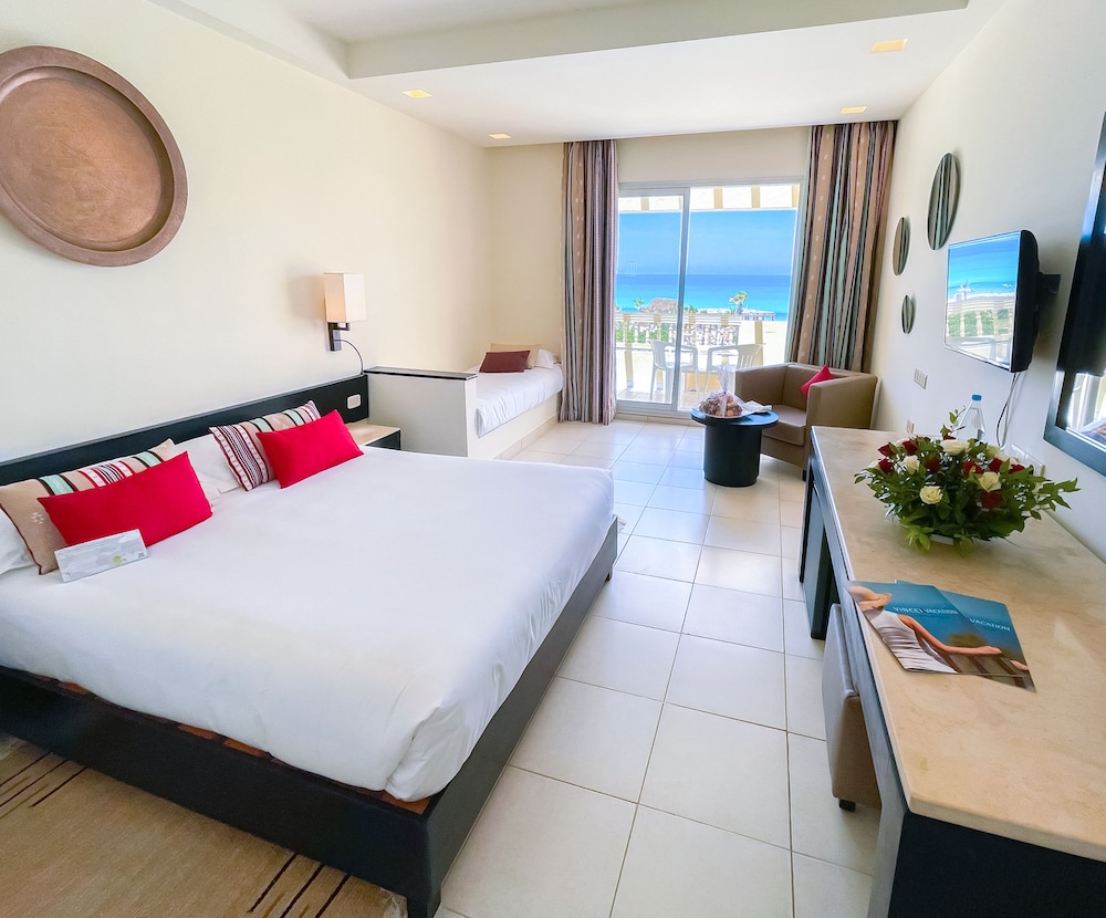 Habitación triple, vistas al mar del hotel Vincci Dar Midoun. Foto 1