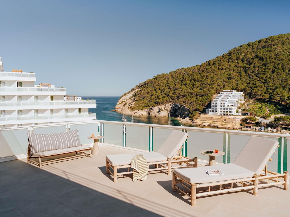 Suite «Headliner» en la azotea con vistas al mar del hotel Hyde Ibiza. Foto 1