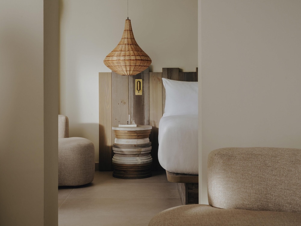 Suite Platino del hotel Hyde Ibiza. Foto 3
