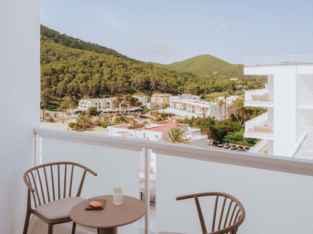 Suite Platino del hotel Hyde Ibiza. Foto 5