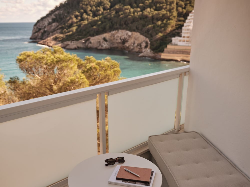 DELUXE king, SEA VIEW del hotel Mondrian Ibiza. Foto 6
