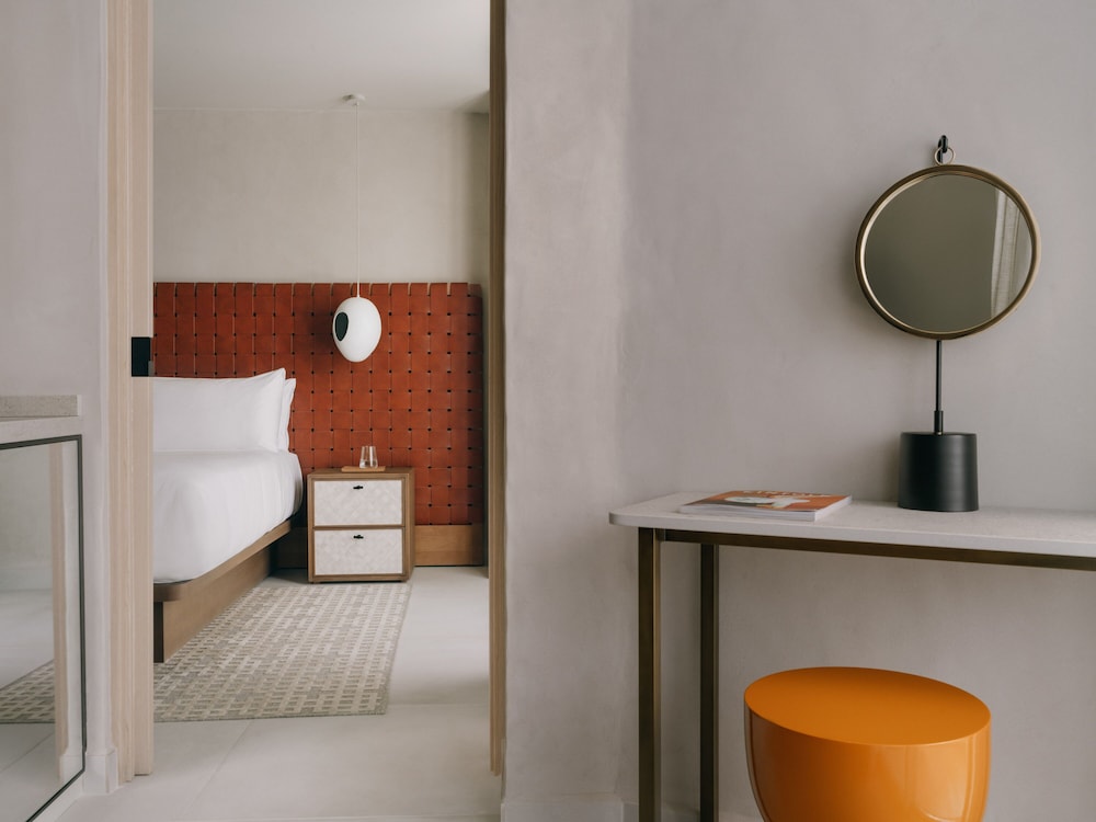 One Bedroom Suite del hotel Mondrian Ibiza. Foto 3