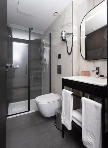 Suite del hotel Sercotel Plana Suites. Foto 2