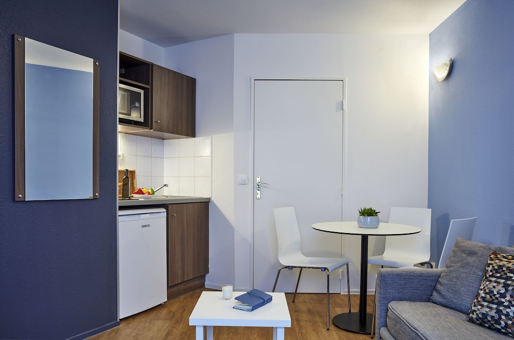 Apartamento con una cama doble del hotel Adagio Access Paris Quai D'ivry. Foto 8