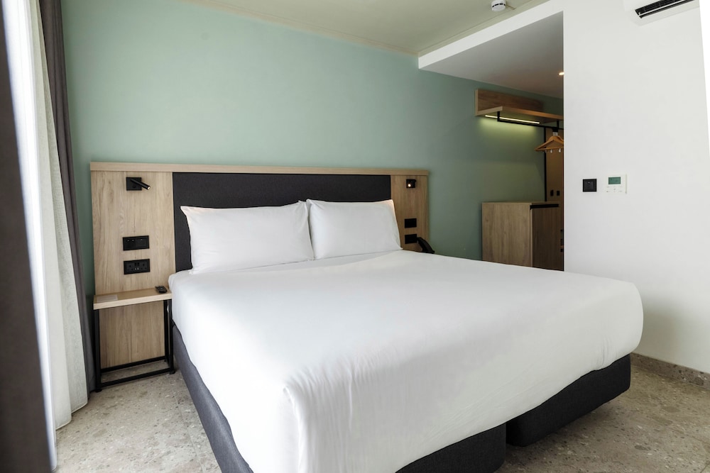 Habitación Individual King Estándar del hotel Levante St. Julian's, Affiliated By Meliá