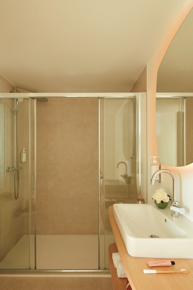 Habitación clásica del hotel Okko Hotels Paris Rosa Parks. Foto 5