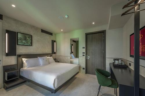 Habitación doble con balcón del hotel Palazzo Viridis. Foto 3