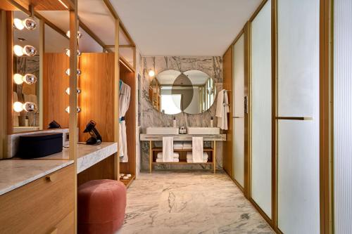 Suite Mayfair del hotel The BoTree London, Curio Collection by Hilton. Foto 7