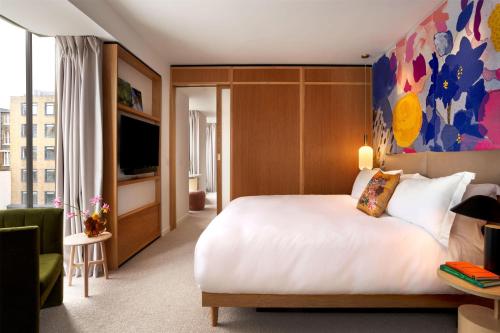 Suite Henrietta del hotel The BoTree London, Curio Collection by Hilton. Foto 1