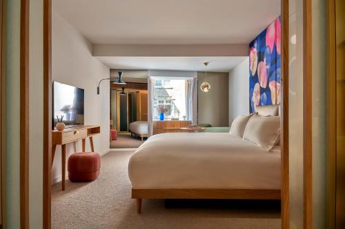 Suite Junior Doble - 2 camas del hotel The BoTree London, Curio Collection by Hilton. Foto 4