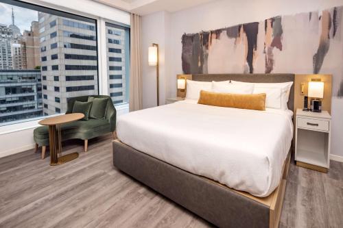 Estudio Plus con cama extragrande del hotel Hilton Club The Central at 5th New York. Foto 2