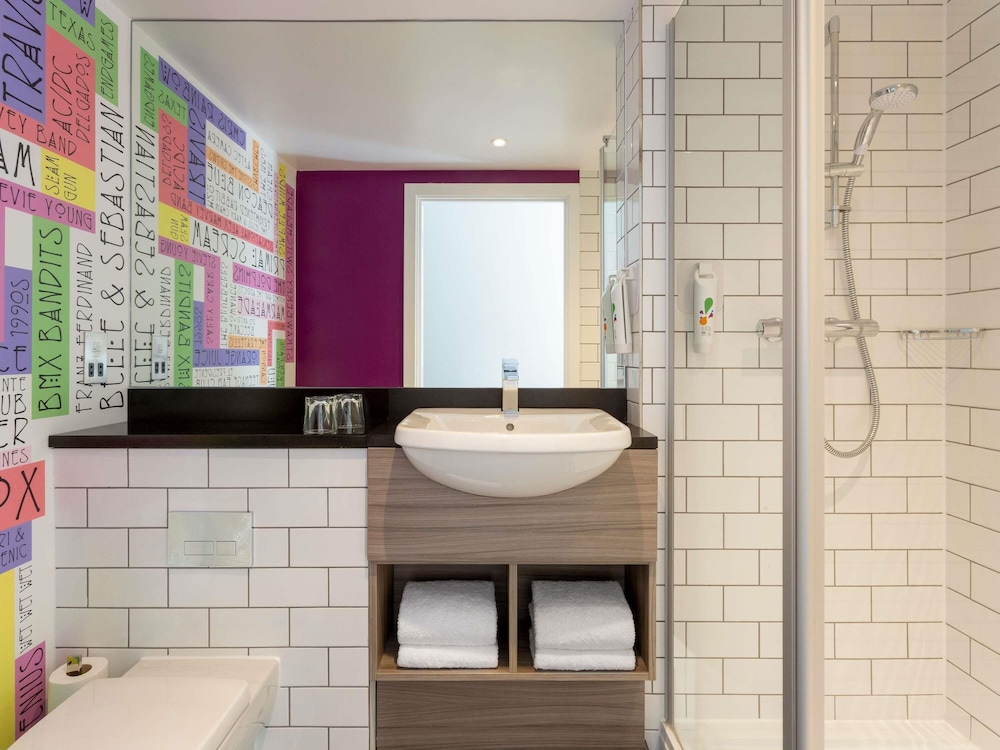 Habitación estándar, 1 cama doble, accesible para personas con discapacidad del hotel Ibis Styles Glasgow Central. Foto 7