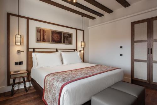 Habitación Deluxe con terraza del hotel Áurea Toledo. Foto 4