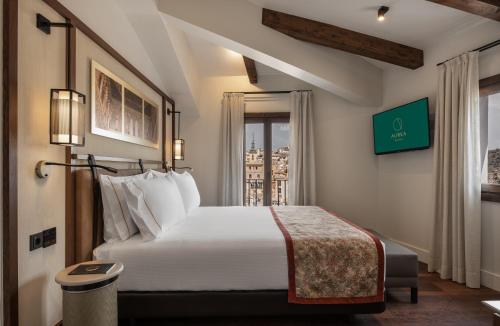 Habitación Doble Premium con vistas al Alcázar del hotel Áurea Toledo. Foto 1